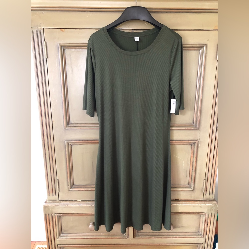 Green dress woman’s tall XL.